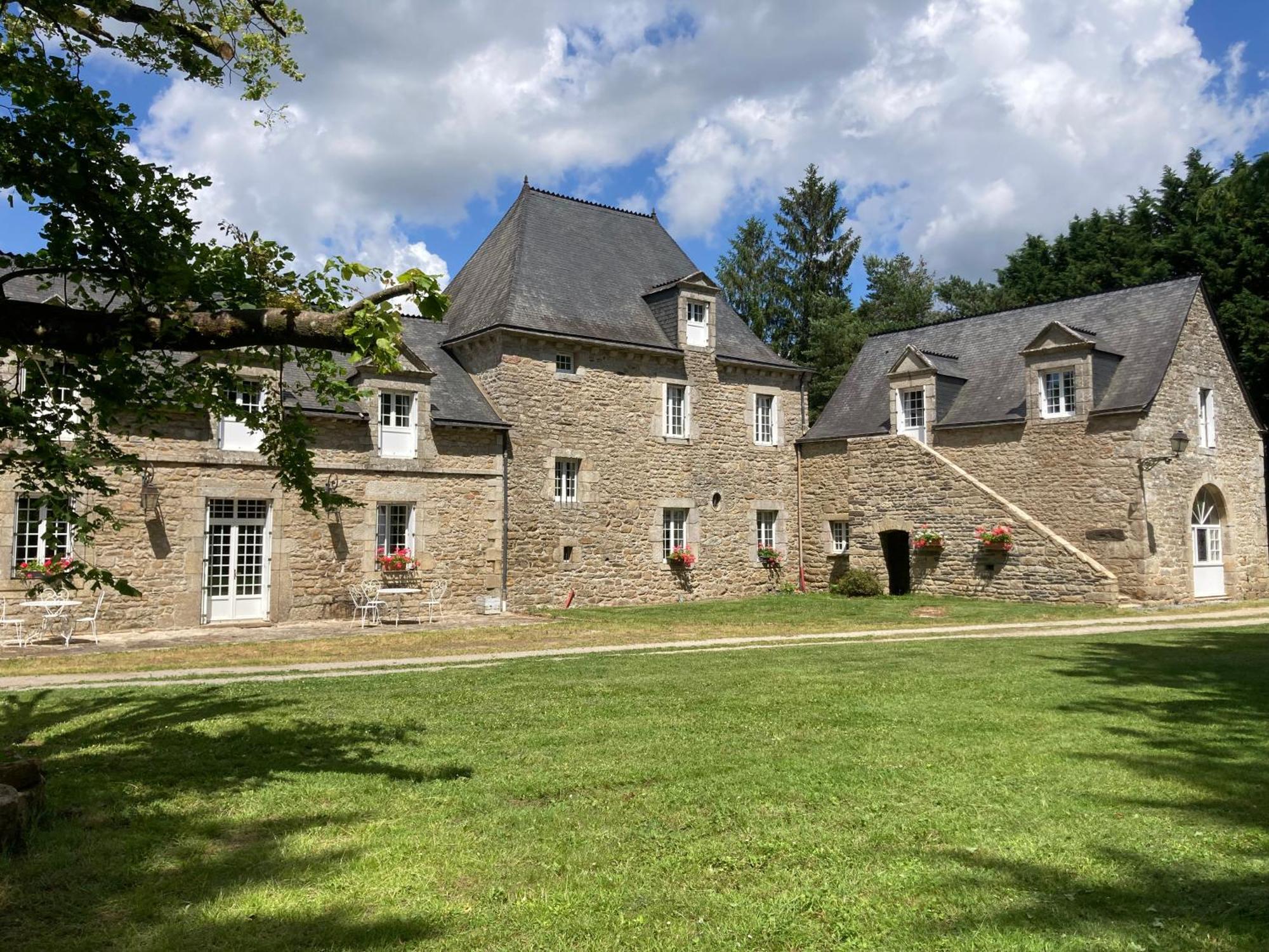Manoir De Saint-Fiacre Bed and Breakfast Malansac Exteriör bild